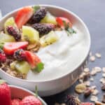 Moritz Frey mag es leicht: Joghurt mit Grüsch zum Frühstück